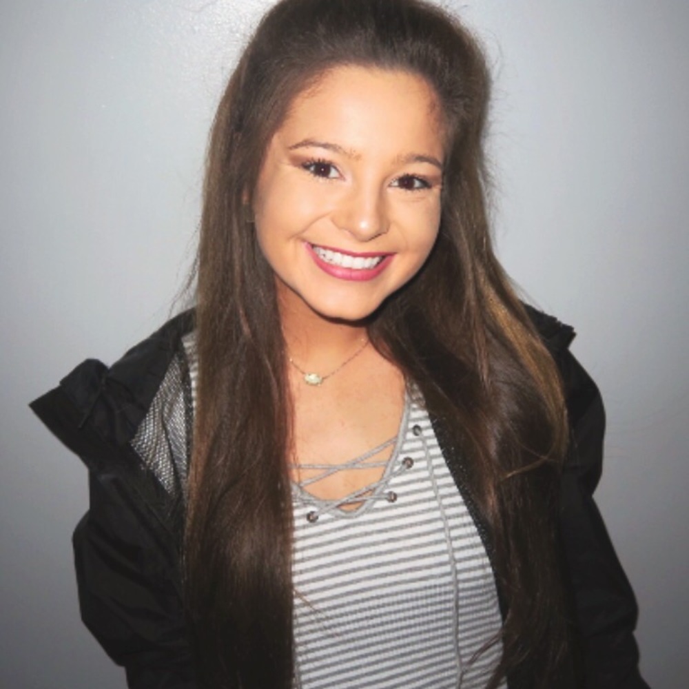 Meet your Posher, Alyssa